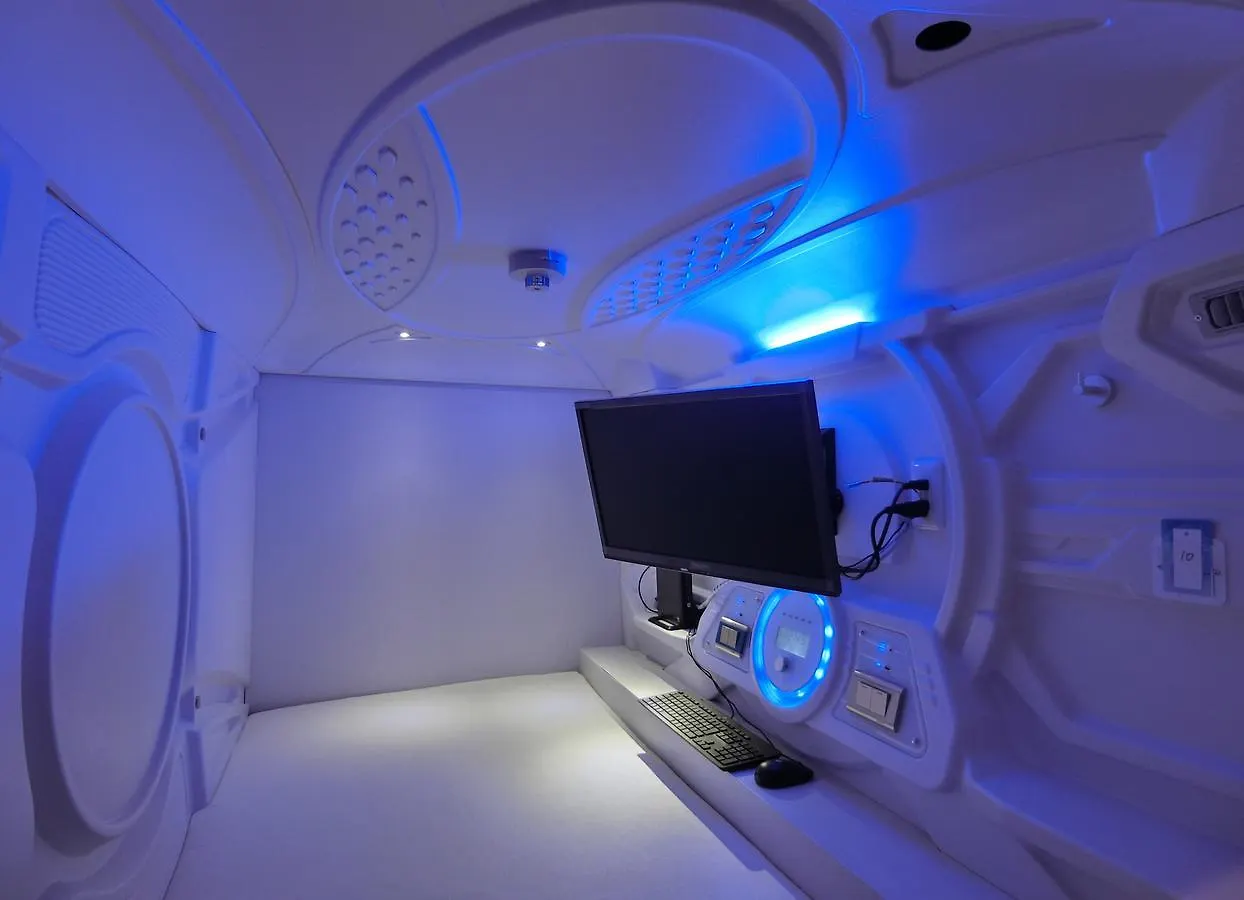 Capsule Hotel Manyudo 京都市